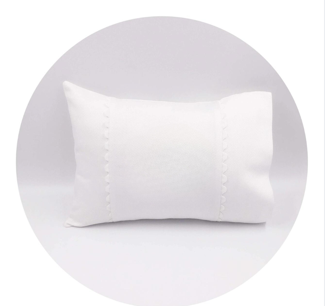 White Cotton Pique Pillow Case with Ric Rac Trim – Children's Edit
